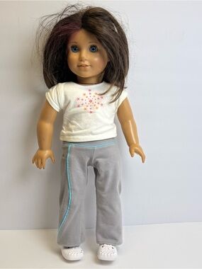 American Girl Chrissa Maxwell ? Doll GOTY 2009 Retired Rare Brunette Blue Eyes